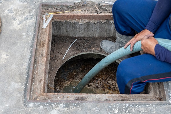 grease trap pumping should only be performed by trained professionals with the proper equipment